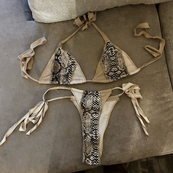 Suntan In Santorini 2 Piece Bikini - Taupe/combo - Picture 2 of 2